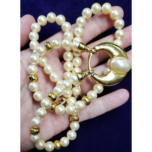 Vintage Napier Signed Faux Pearl and Gold Tone Beaded Pendant Necklace - Picture 12 of 12